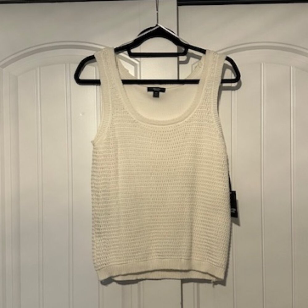 Simply Vera crocheted tank top size Medium